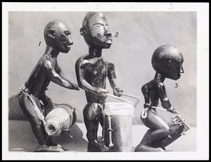 (1) Akomfo Apentima; (2) Faasafokoko; (3) Kete ntwamu, figure 197 (1) Akomfo Apentima; (2) Faasafokoko; (3) Kete ntwamu, figure 197